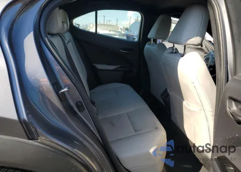 2021 Lexus Ux 200 из США, поврежденный, VIN JTHX3JBH4M2035812